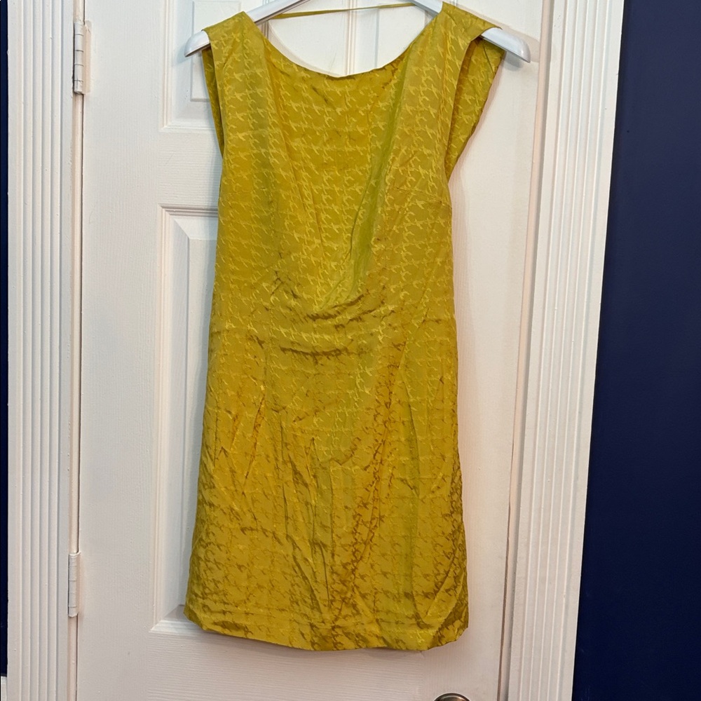 Astr The Label Open Back Cowl Back mini Dress in Chartreuse - size small - Picture 4 of 4